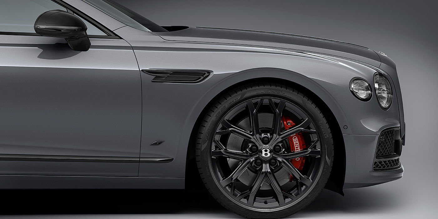 Bentley Monaco Bentley Flying Spur S front one quarter view featuring 22 inch ten spoke sports wheel - Black painted.