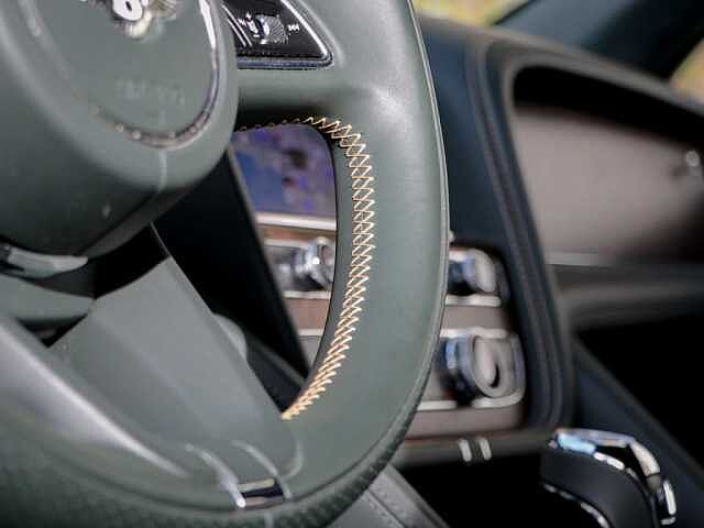 29:Bentley Bentayga V6 Hybrid, SUV, Cumbrian Green, Bentley Monaco