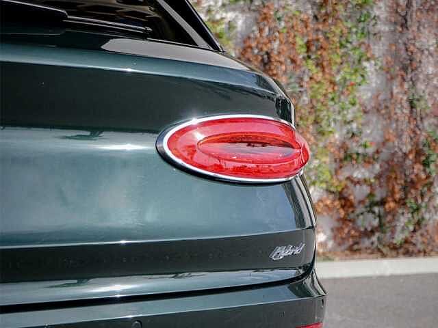 14:Bentley Bentayga V6 Hybrid, SUV, Cumbrian Green, Bentley Monaco