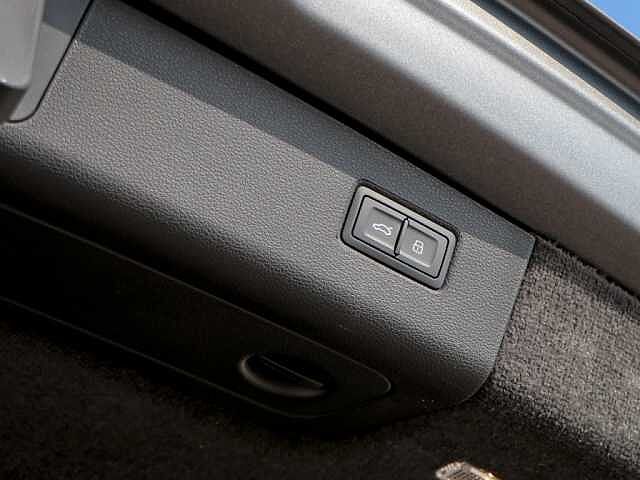 34:Bentley Bentayga S Black Edition V8, SUV, Anthracite Satin, Bentley Monaco