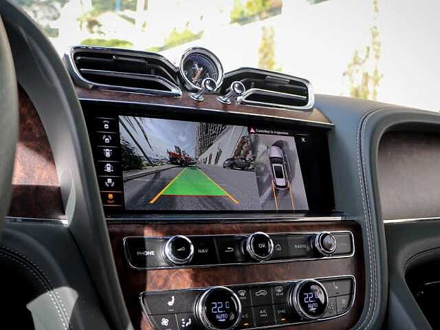 36:Bentley Bentayga V6 Hybrid, SUV, Cumbrian Green, Bentley Monaco