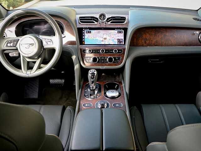 3:Bentley Bentayga V6 Hybrid, SUV, Cumbrian Green, Bentley Monaco